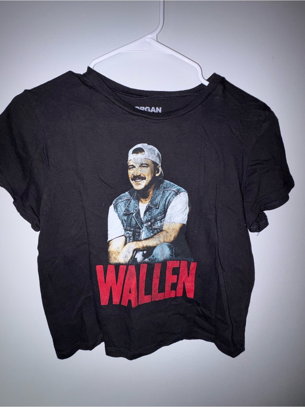 Morgan Wallen Black Graphic Cropped Tee with Red Lettering